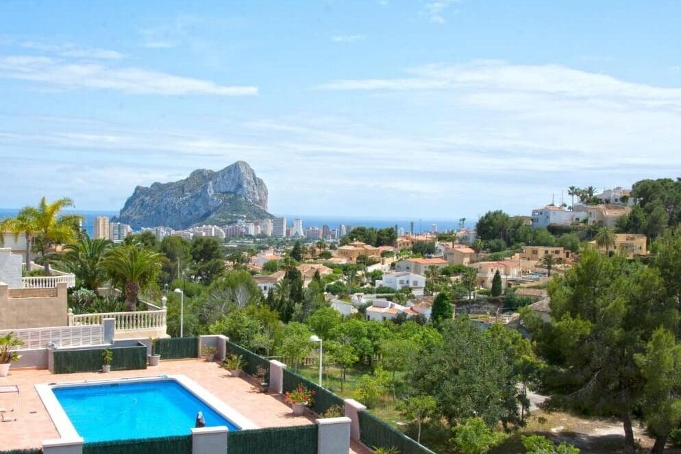 Enjoy time away to rest, reset and recharge in Calpe in a luxury villa with yoga, meditation and plant-based meals for 5 days
